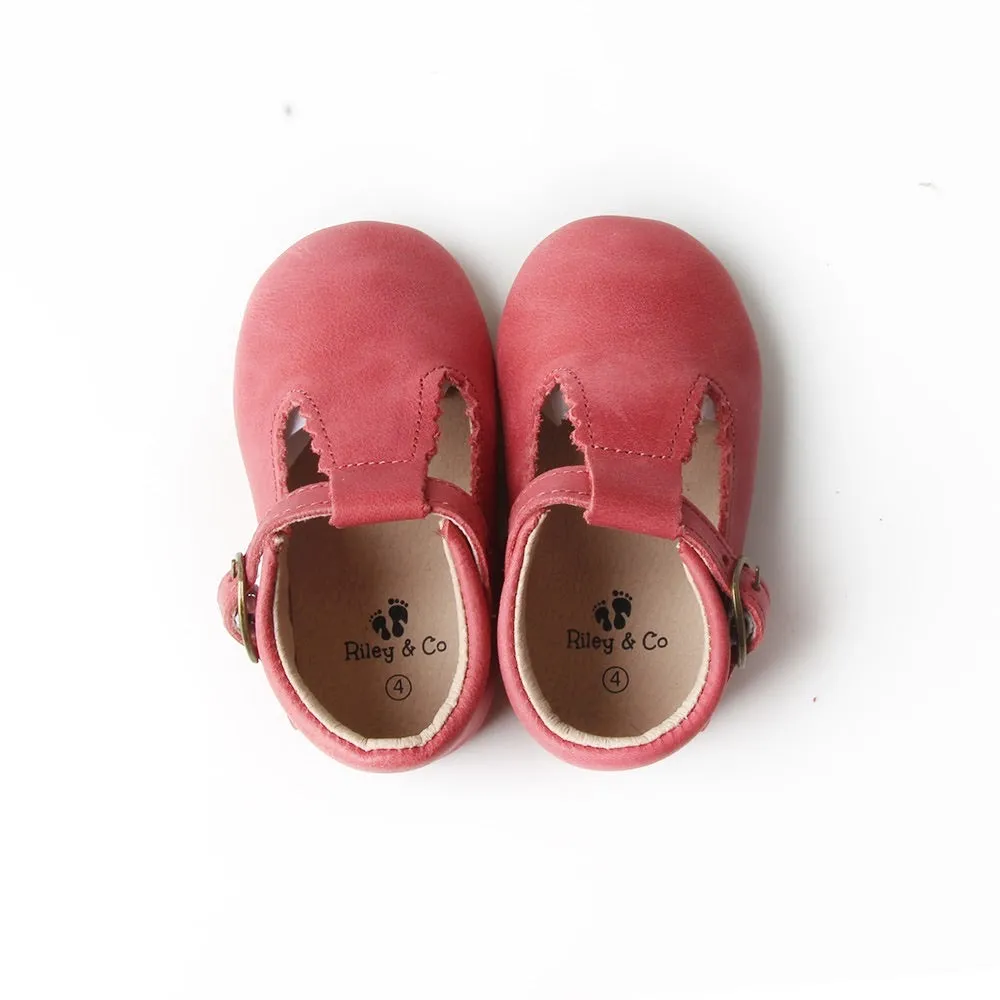Riley T-Straps -  Oil Waxed - Rothko Red Scalloped