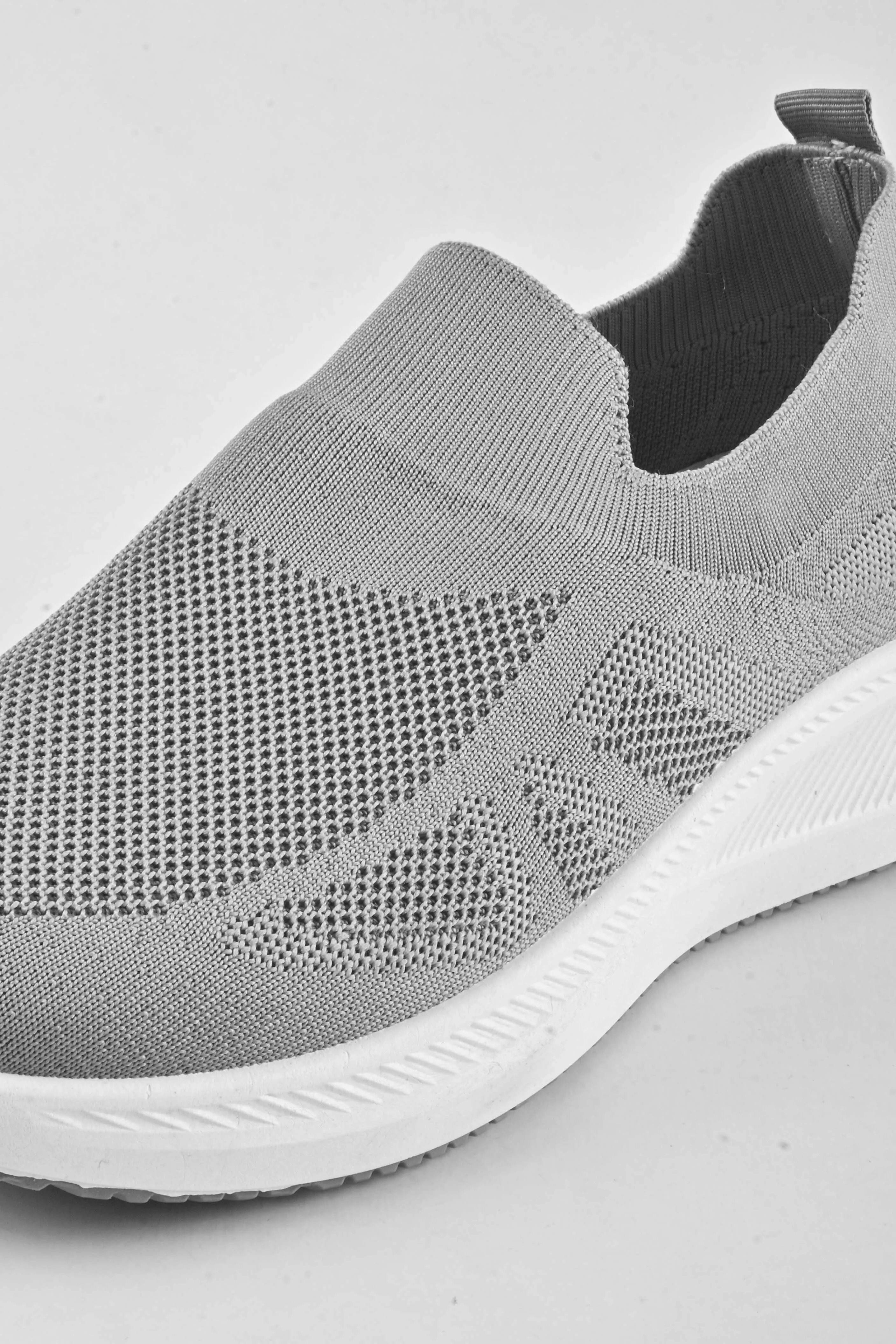 Walk Men's Kaen Slip On Jogger Shoes