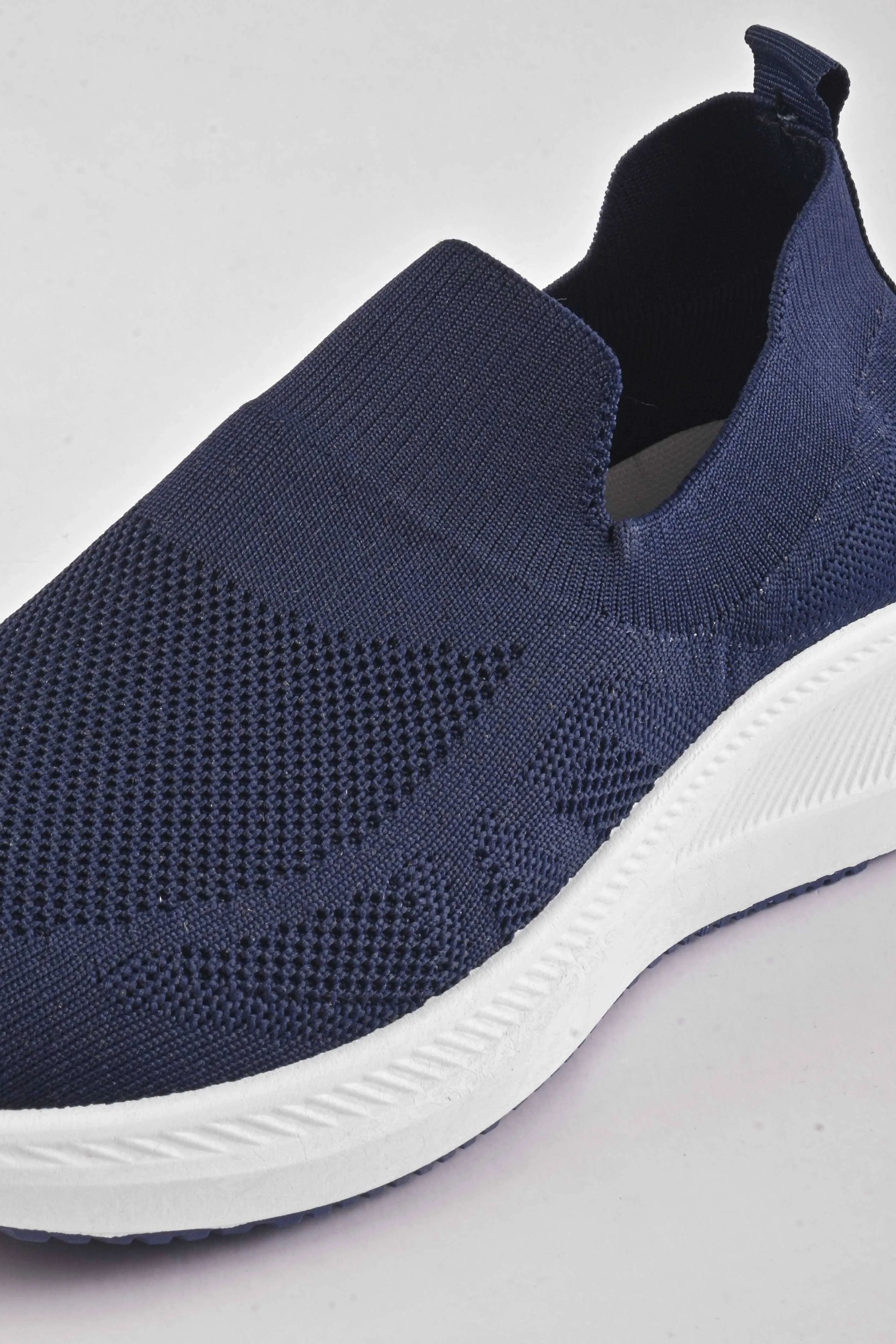 Walk Men's Kaen Slip On Jogger Shoes